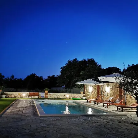 Vila Iva With Pool *