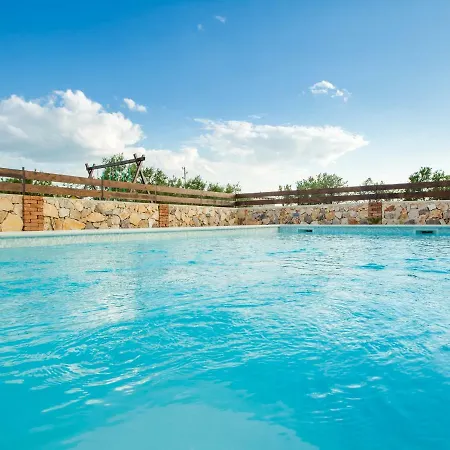 Iva With Pool Villa Sukošan