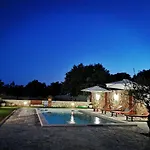 Βίλα Iva With Pool *