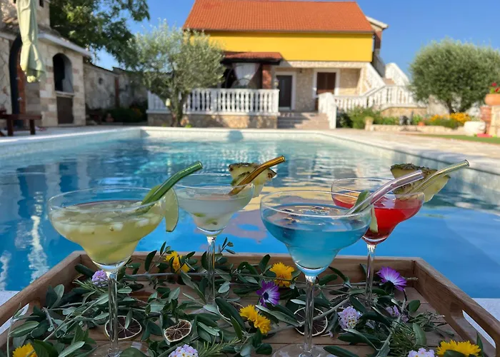 Villa Iva With Pool *