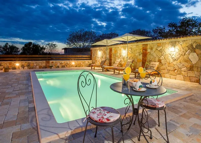 Villa Iva With Pool *